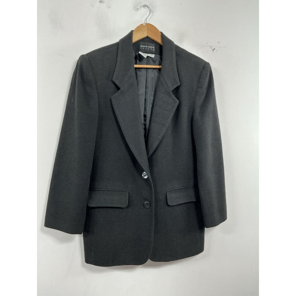 Womans Excellent Condition Boutique Europa Lined Blazer 12 P Black Shoulder Pads